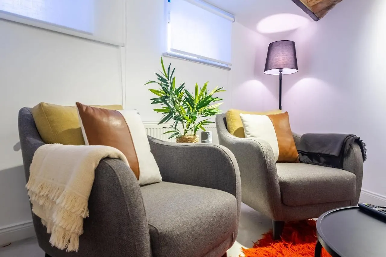 Vibrant Flat 5 Minutes Walk To Istiklal In Beyoglu Apartment Istanbul