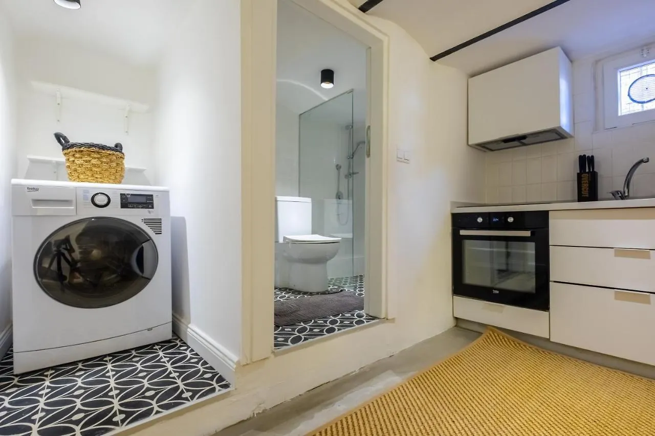 Vibrant Flat 5 Minutes Walk To Istiklal In Beyoglu Apartment Istanbul